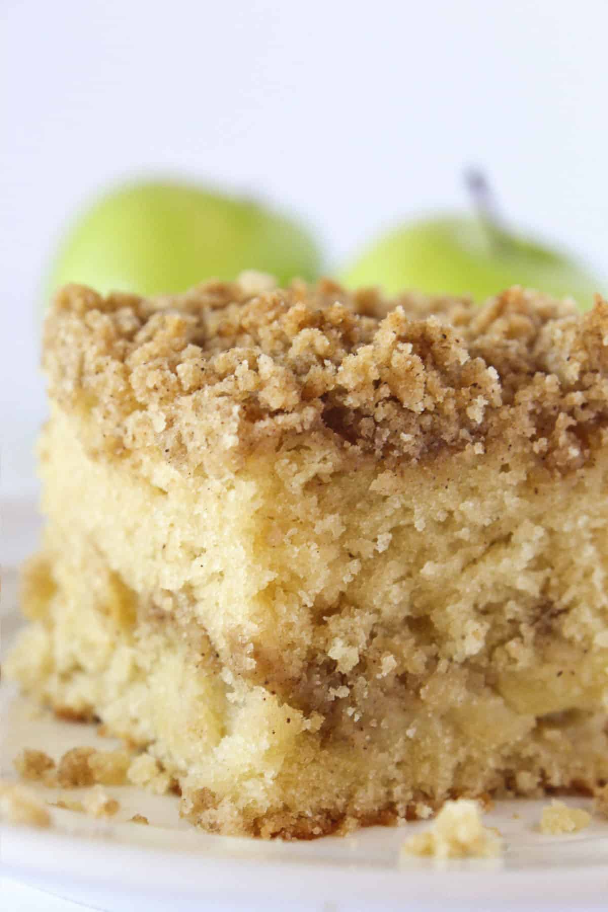 Achieve Perfect Apple Crumb Cake: Best Apples for Baking